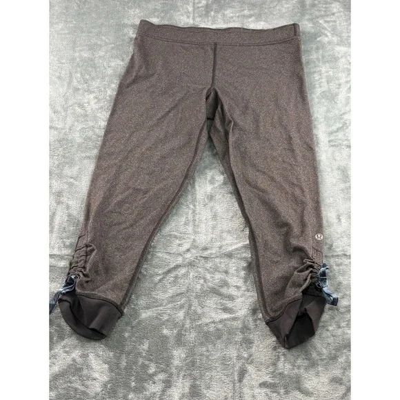 Lululemon Salutation Side Tie Crops Gray Black Women’s 6 Athleisure Yoga - Picture 2 of 9